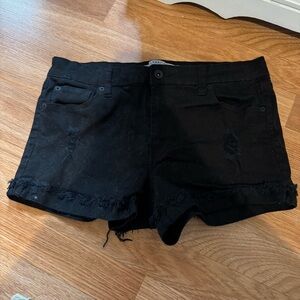 🔴 Celebrity Pink Size 11 Black Denim Shorts